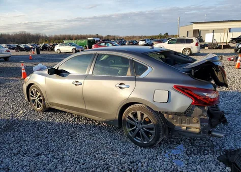 2018 Nissan Altima 2.5 z USA, uszkodzony, nr VIN 1N4AL3AP8JC247975